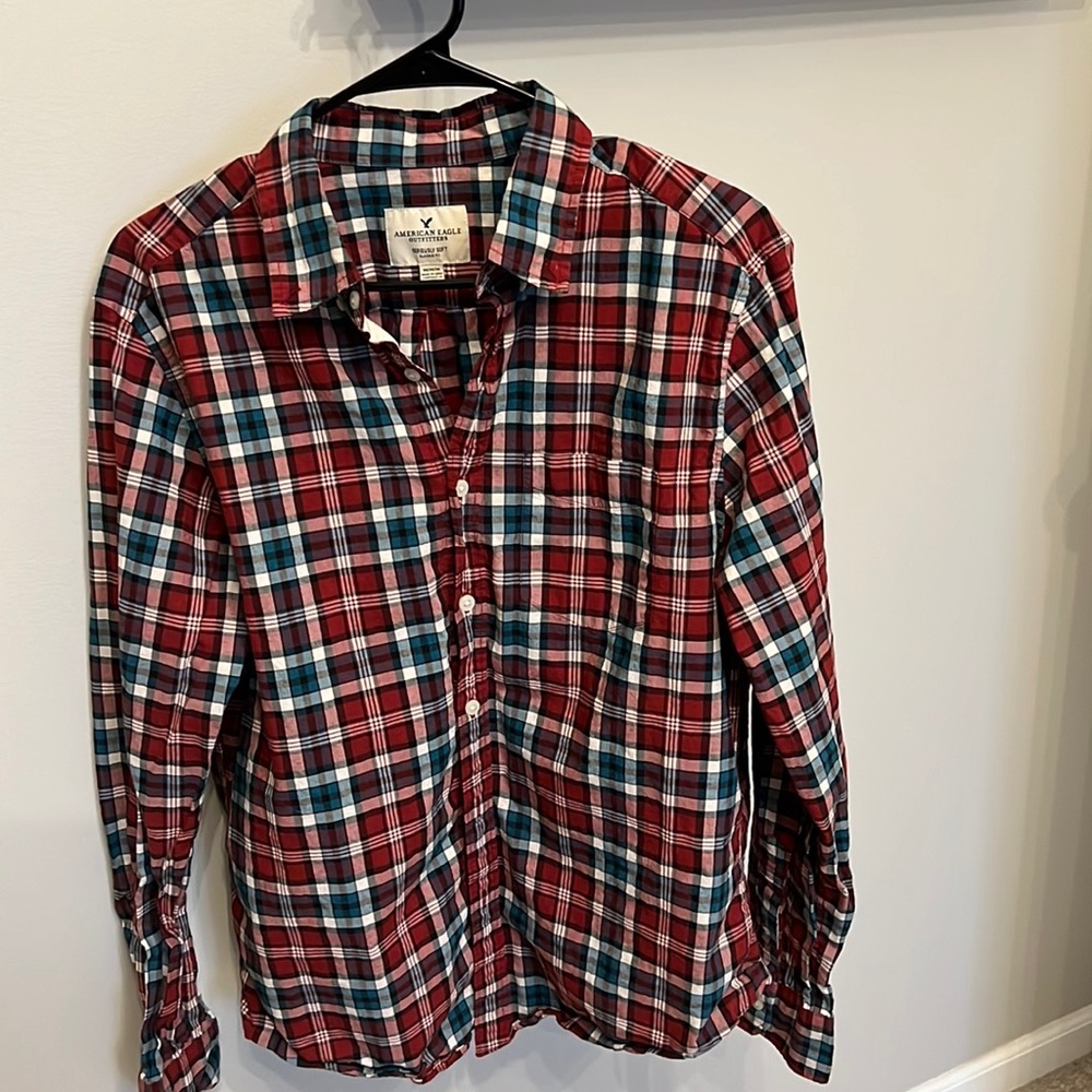 American Eagle Plaid Button Up Shirt